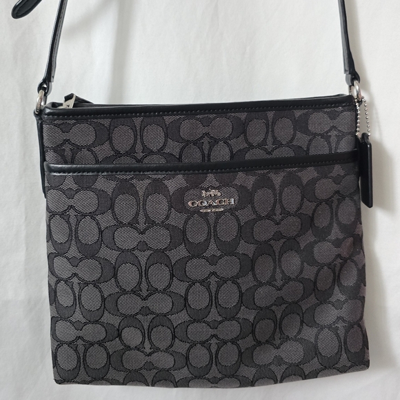 Coach Handbags - Coach File Crossbody Black Signature Jacquard Crossbody Shoulder Bag w Hangtag